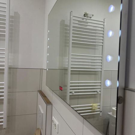 Luxurioese Wohnung Mit Eigenem Garten Augsburg Luaran gambar