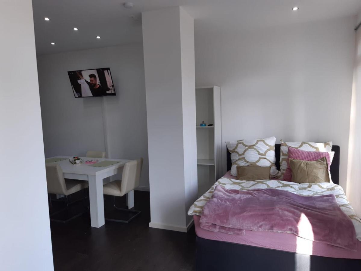 Luxurioese Wohnung Mit Eigenem Garten Augsburg Luaran gambar