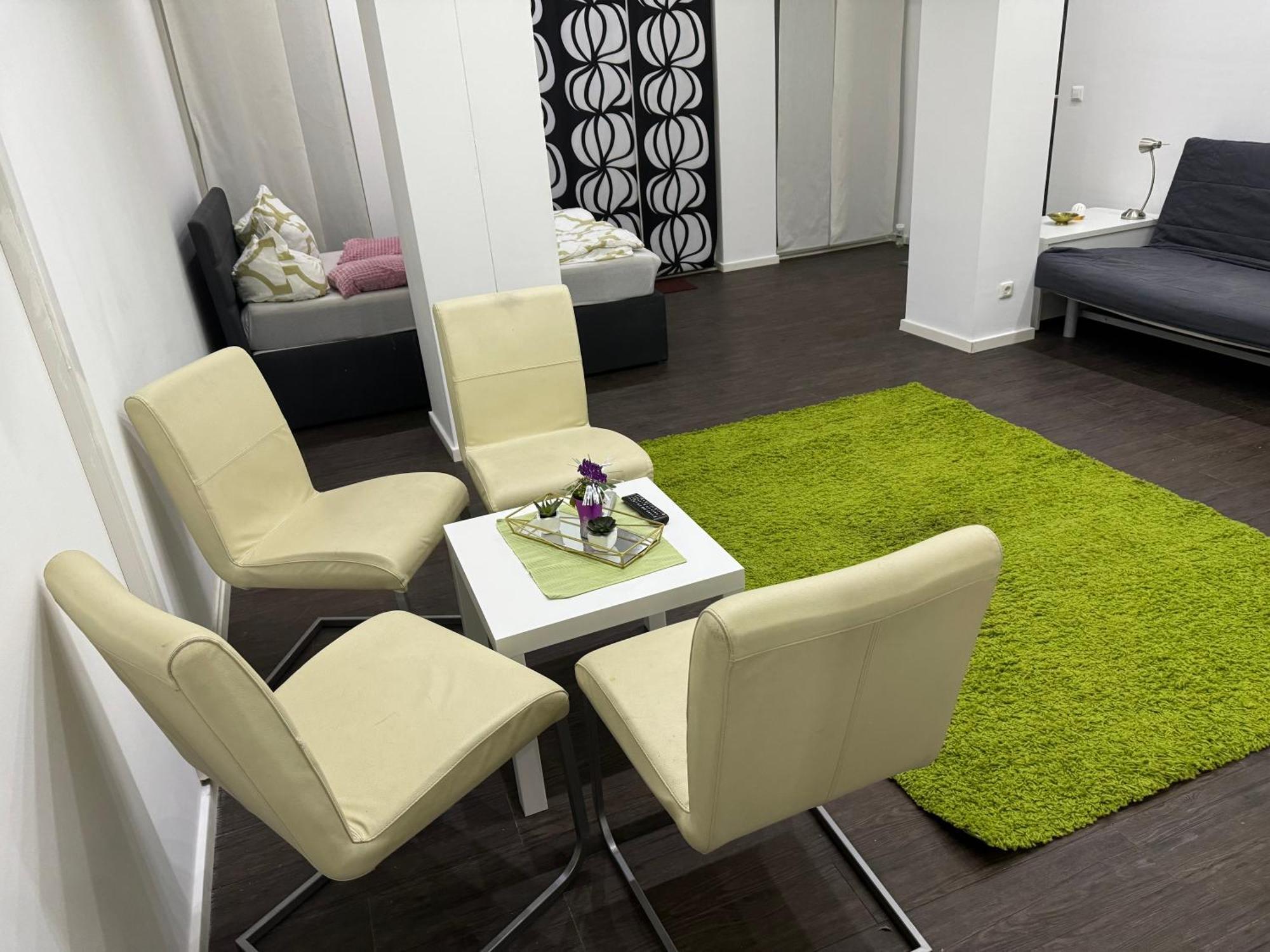 Luxurioese Wohnung Mit Eigenem Garten Augsburg Luaran gambar